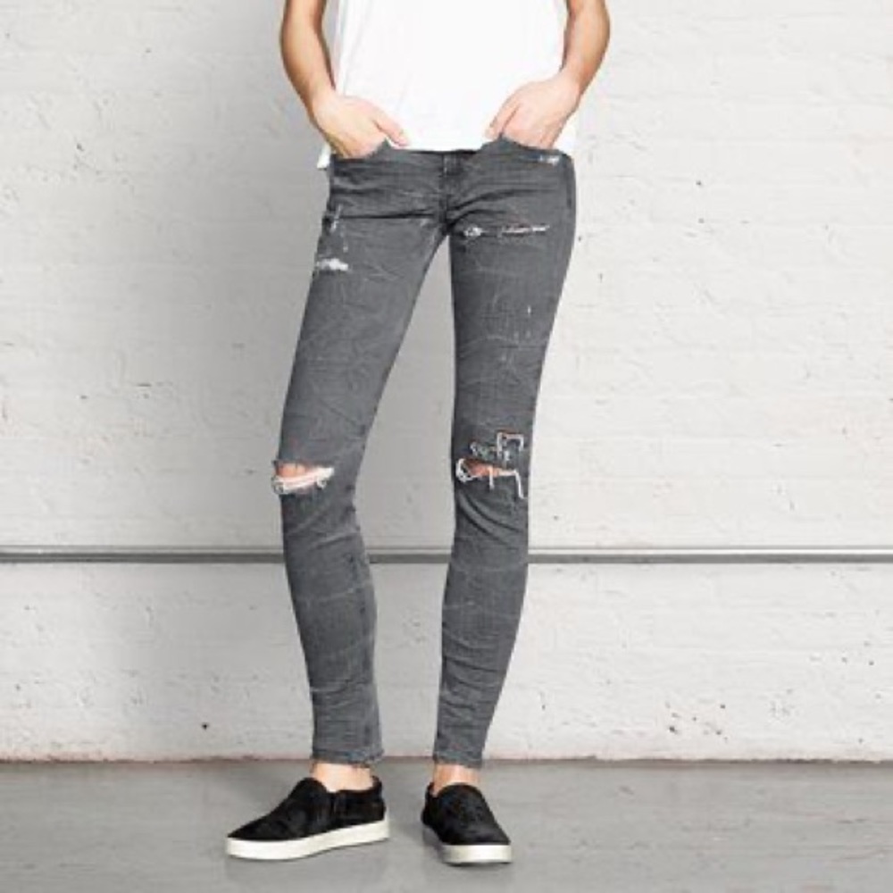 Rag&bone mid rise distressed skinny jean size 26